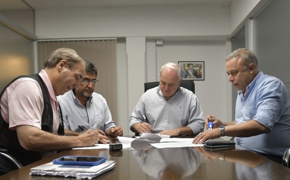 Acuerdo salarial en Salta : el Gobierno acordó con los docentes un incremento salarial del 35,5% hasta abril