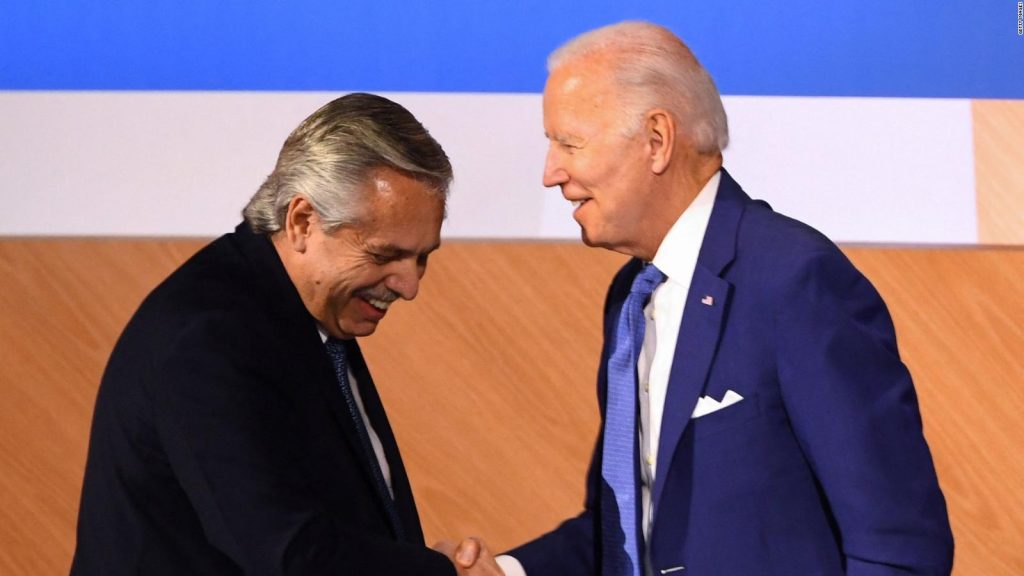 Biden publicó un video junto a Fernández, le agradeció la visita y aseguró que «tenemos una enorme oportunidad»