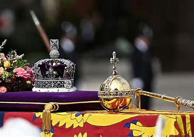 El rey Carlos III fue coronado en la Abadía de Westminster