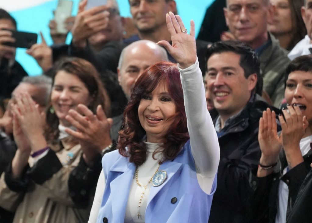 Cristina Kirchner comienza a definir la estrategia electoral y ya nadie espera un llamado con Alberto Fernández