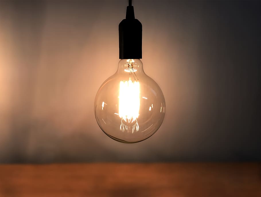 Aumentan las tarifas de luz: cuánto tendrán que pagar los hogares sin subsidio y de ingresos medios desde este mes