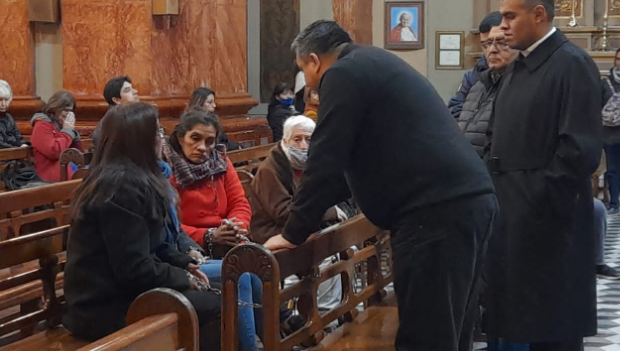 Denunciaron a las mujeres autoconvocadas que se encadenaron dentro de la Catedral