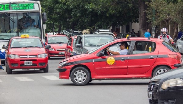 Aumentó la tarifa de taxis y remises en Salta