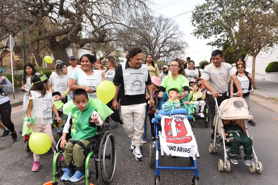 “Hirpace somos todos”, dijo Sáenz en la 33° edición de la tradicional maratón solidaria