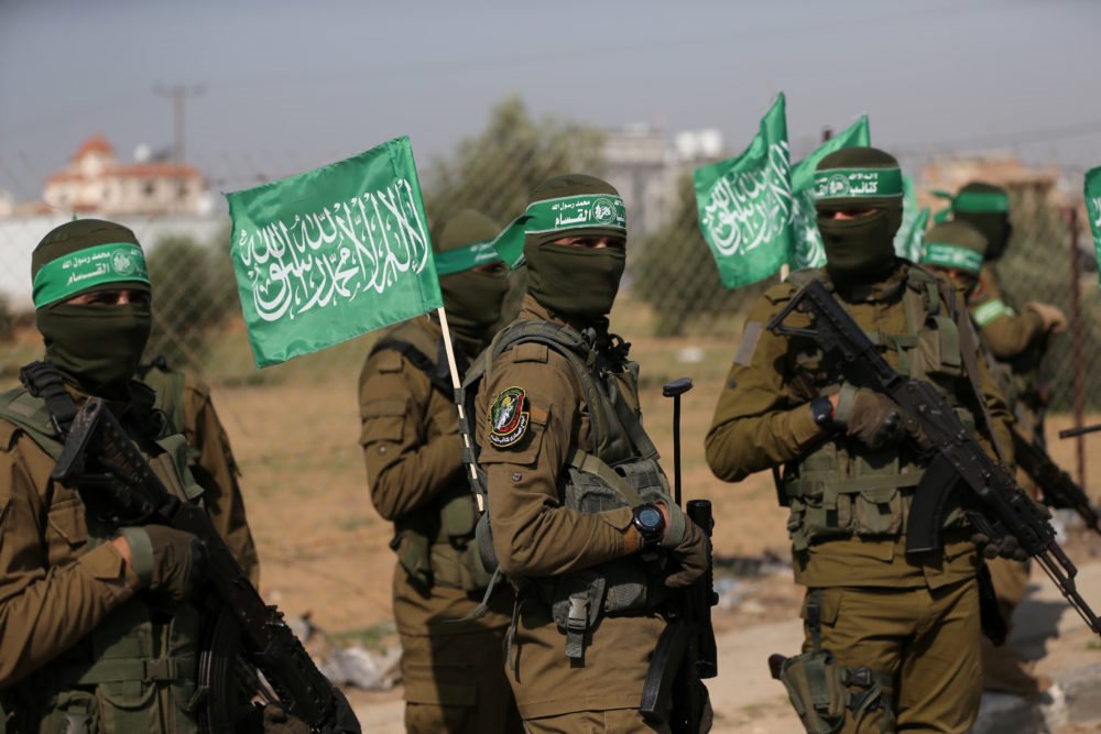 Israel y Hamas extiendieron dos días su acuerdo de tregua y de canje de rehenes por prisioneros