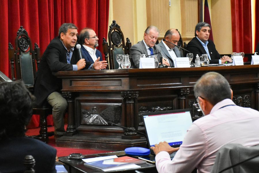 Salta : presentaron en el Senado los proyectos para prorrogar el Presupuesto 2023