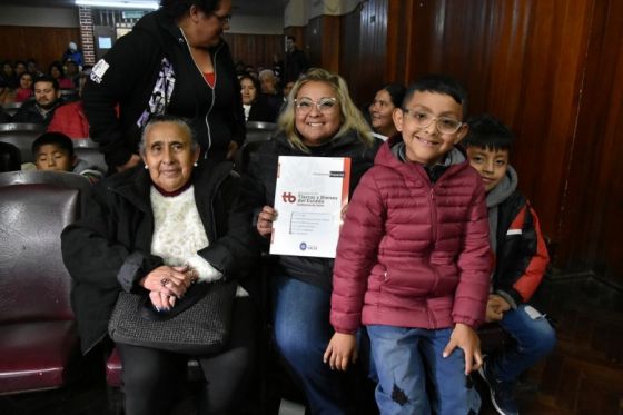 3.500 familias se convirtieron formalmente en propietarias de sus terrenos