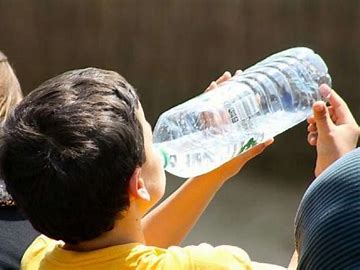 Crecen las consultas por los golpes de calor en niños