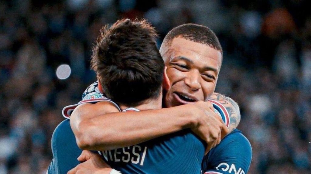 Mbappé salió a elogiar a Messi: «Siempre se extraña jugar con él»