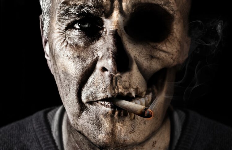 Fumar hace daño, aumenta el riesgo de cáncer y envejece la piel