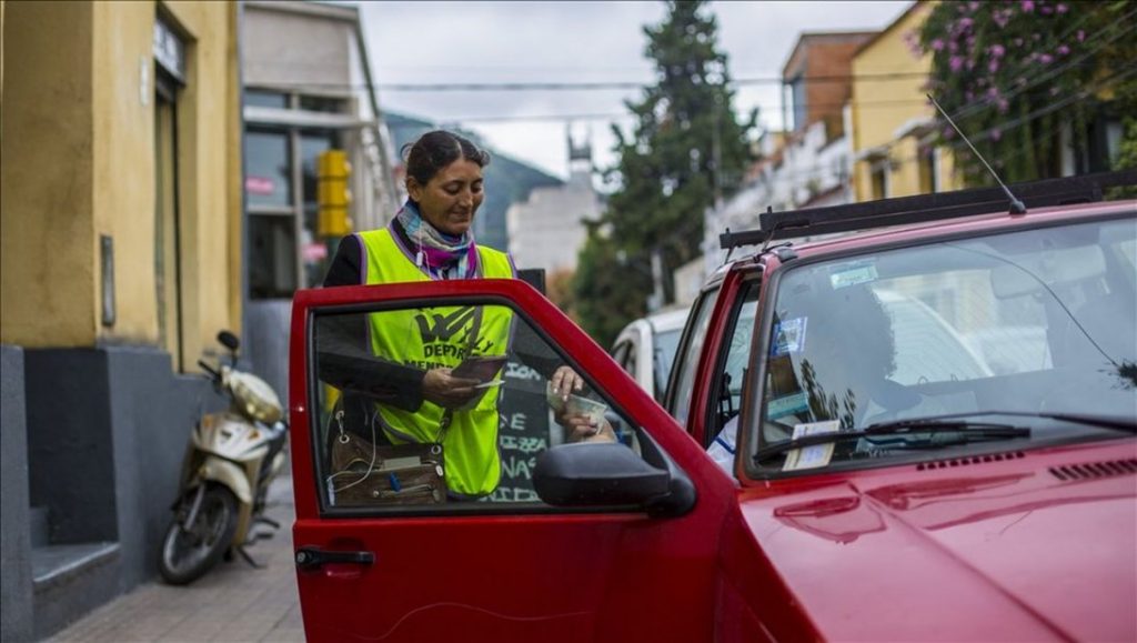 Concejales congelaron el precio del estacionamiento medido hasta junio