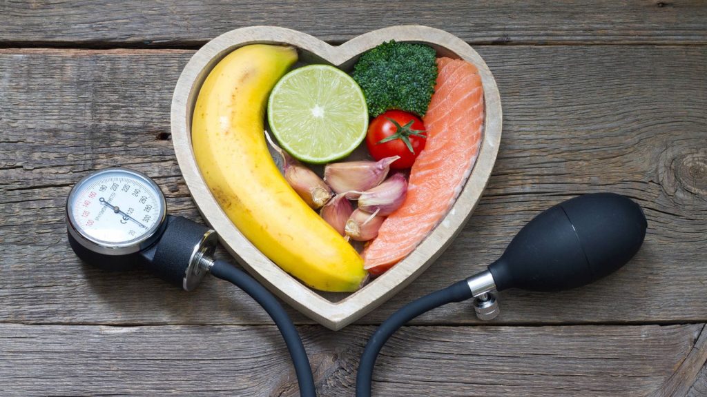 ¿Cuál es la fruta que ayuda a nivelar la presión arterial?
