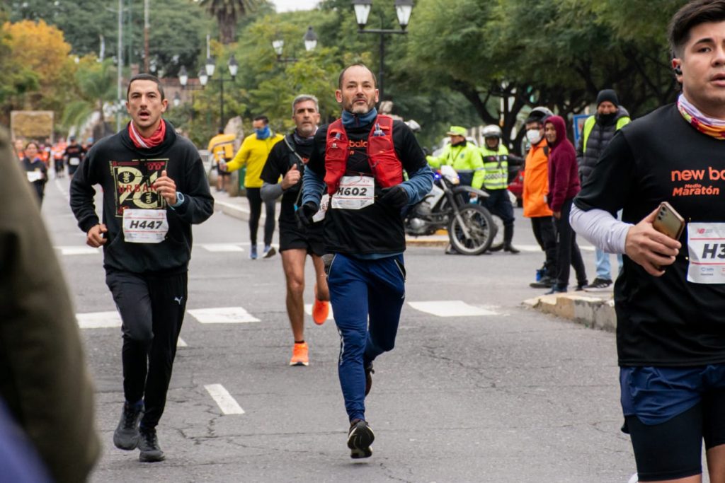 Exitosa Media Maratón New Balance: 2000 atletas recorrieron las calles salteñas