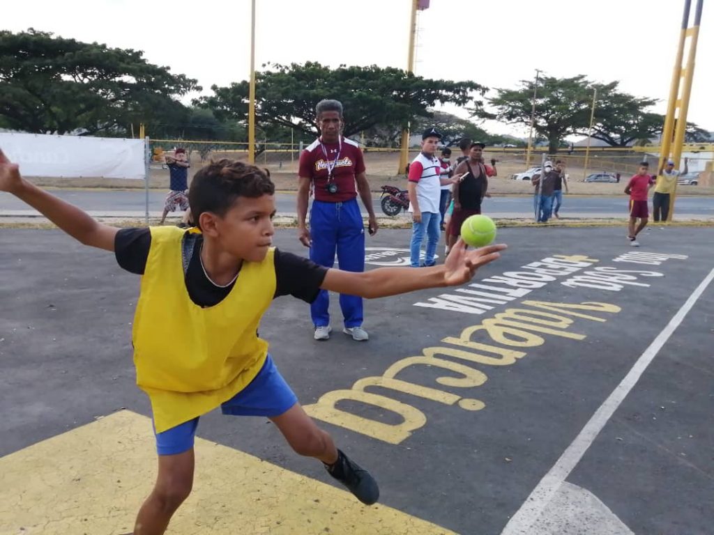 La Municipalidad sumará clases de Béisbol en distintos barrios de la ciudad