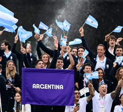 La delegación argentina desfiló en la ceremonia inaugural de los Juegos Olímpicos de París