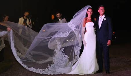 Revelaron cuánto sale el vestido que usó Oriana Sabatini en su casamiento