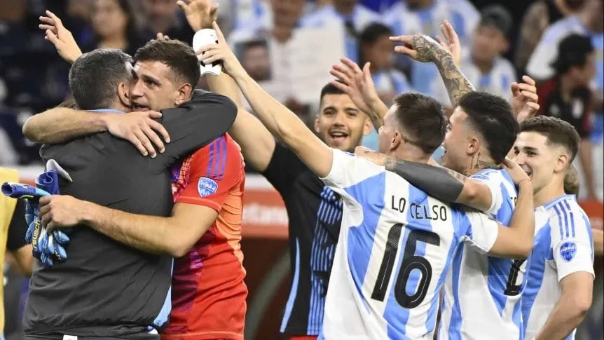 Argentina alcanza la semifinal en una noche agónica contra Ecuador