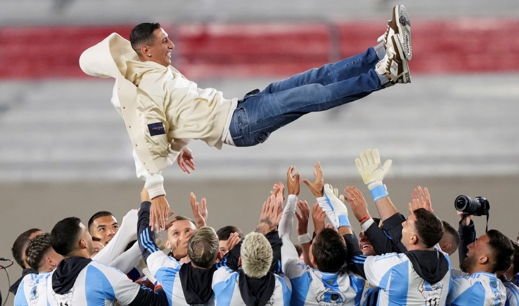 El emotivo homenaje a Di María: «Ahora soy un hincha más»