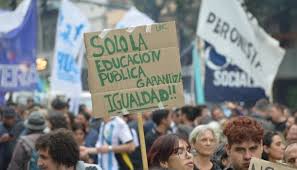 Docentes universitarios rechazaron por «insuficiente» la nueva oferta salarial del Gobierno