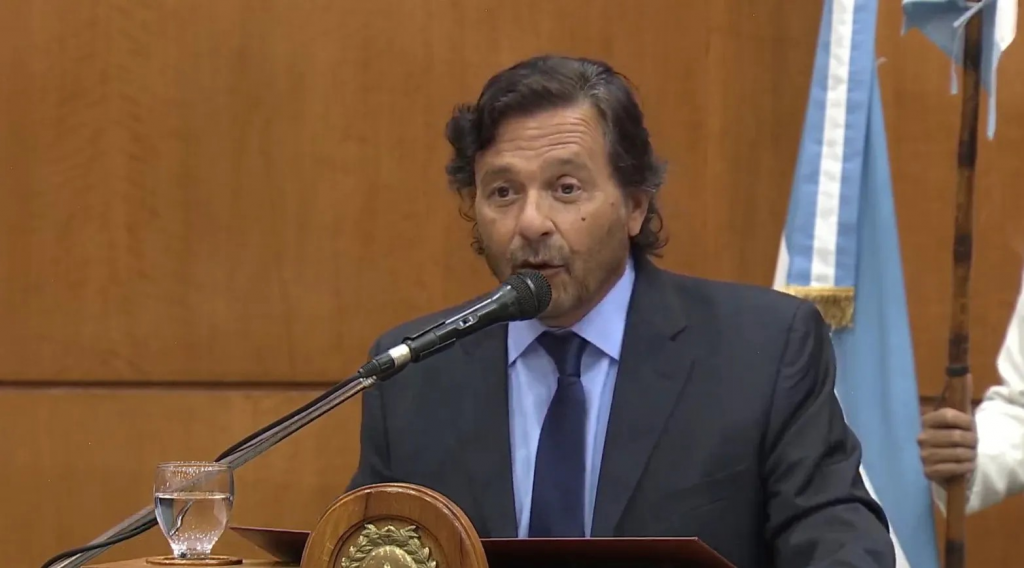 Anuncios del Gobernador en el acto de asunción de Funcionarios