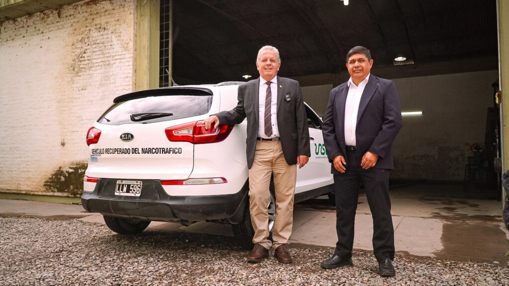 Adjudicaron a la UNSa una camioneta recuperada del narcotráfico