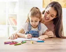 El INDEC midió cuánto cuesta criar a un hijo en Argentina