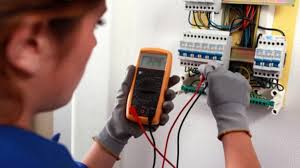 Constructoras 2025: Mujeres y diversidades podrán formarse como electricistas