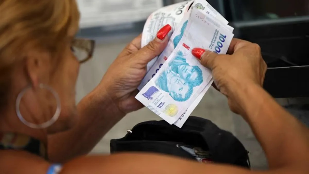 Cuánto necesitó una familia para no ser pobre en julio y cómo quedaron los salarios