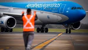 Paro de controladores aéreos: jornada de vuelos con demoras y cancelaciones en todo el país