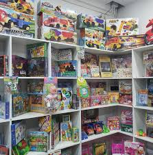 Se viene el Día del Niño y los juguetes coparon las vidrieras Salteñas