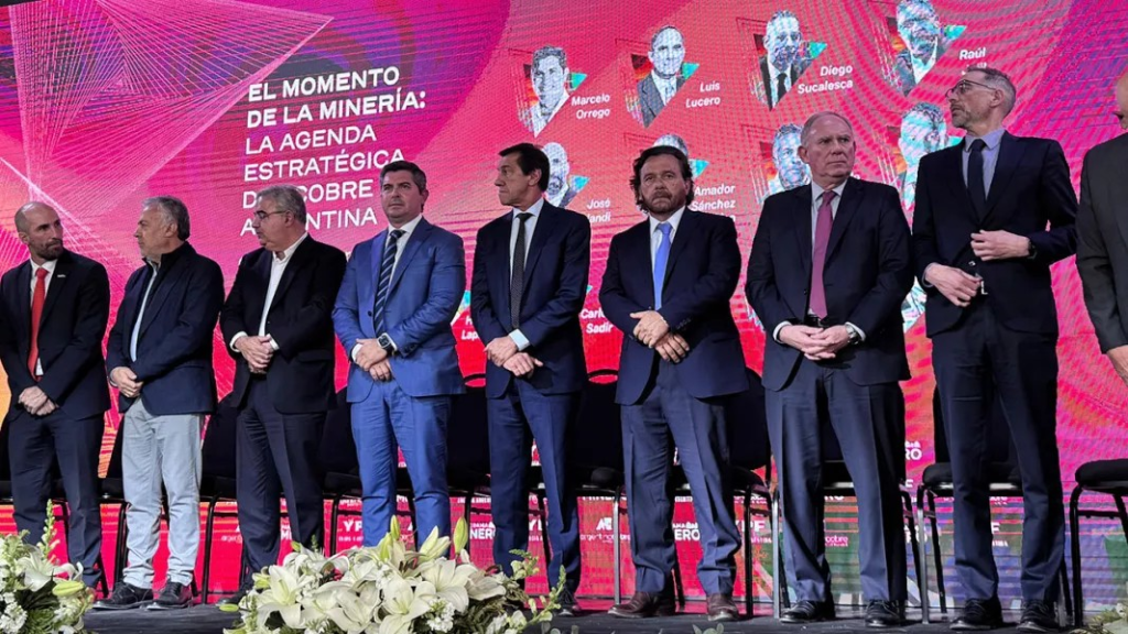 Sáenz en Argentina Cobre 2025: “Tenemos que dejar de ser un país con minerales, para convertirnos en un país minero”