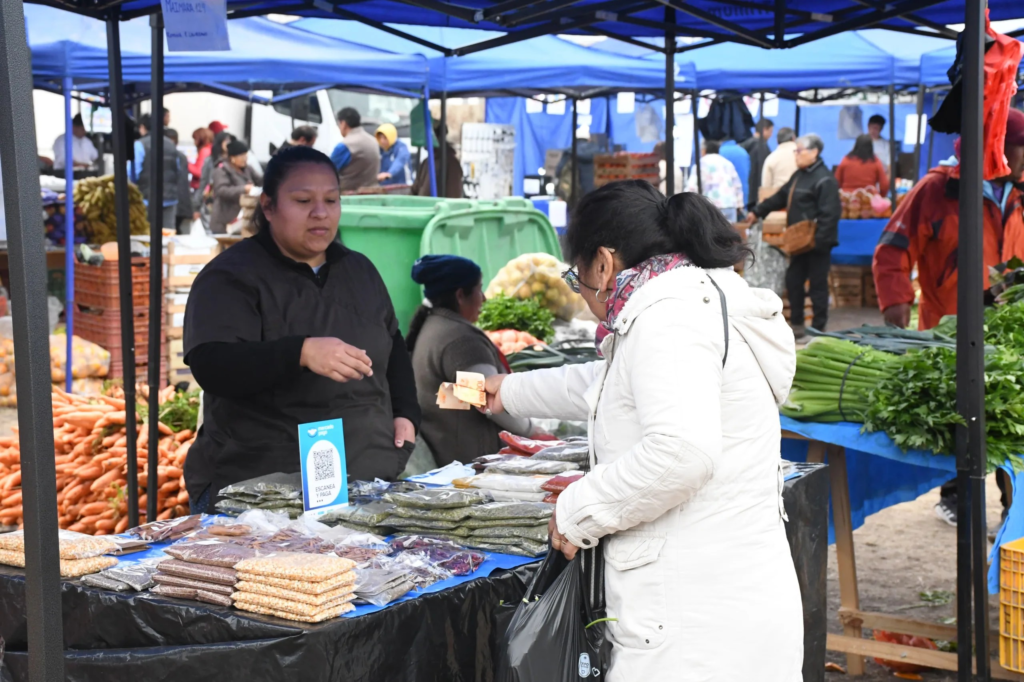 “El Mercado en tu Barrio” visita Santa Lucía