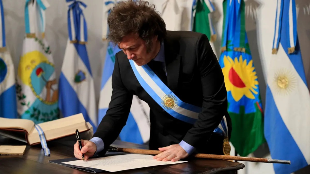 Tras el rechazo al financiamiento universitario, el Gobierno vetó la emergencia en pediatría