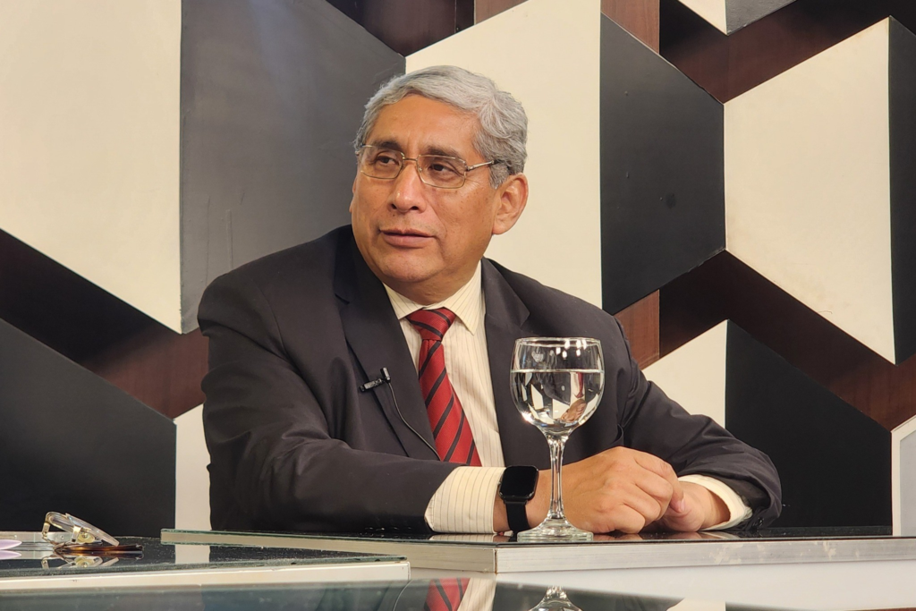 Nina arremetió contra Orozco: “Sin presupuesto no hay calidad universitaria posible”