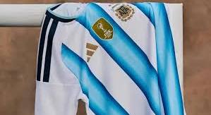 AFA presentó la nueva camiseta de la selección argentina para el Mundial 2026