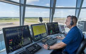 CAOS EN LOS AEROPUERTOS : por paro de controladores aereos