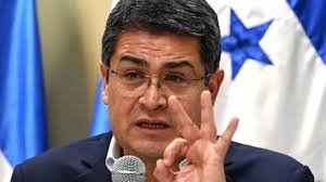 El expresidente de Honduras Juan Orlando Hernández sale de una prisión de EE.UU. tras ser indultado por Donald Trump