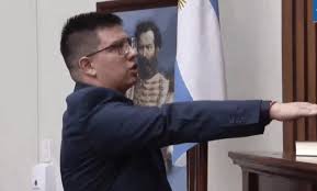 INDIGNANTE : El imputado libertario Pablo López juró nuevamente como CONCEJAL