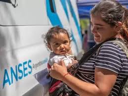 ANSES oficializó el nuevo monto de la Asignación Universal por Hijo para abril