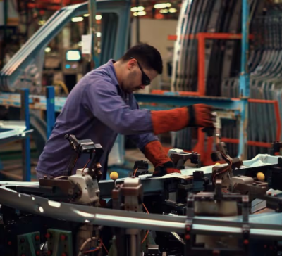 La industria sigue en caída: el indicador de la UIA marcó 36,5 puntos