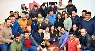Sáenz llamó a defender el federalismo junto a los intendentes