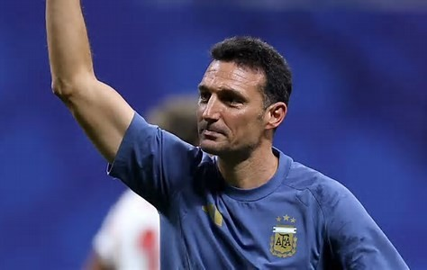 Scaloni tras la victoria ante Inglaterra: «La camiseta amerita dar todo hasta el final»
