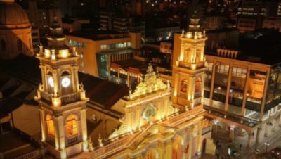 La Catedral se prepara para el Milagro con nueva iluminación ornamental