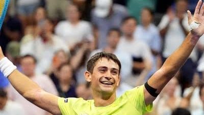 Mariano Navone dio el golpe en el US Open y eliminó a Novak Djokovic en primera ronda