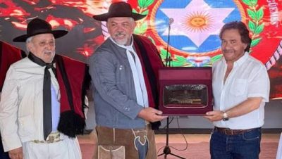 Sáenz acompañó en los festejos por los 80 años de los Gauchos de Güemes