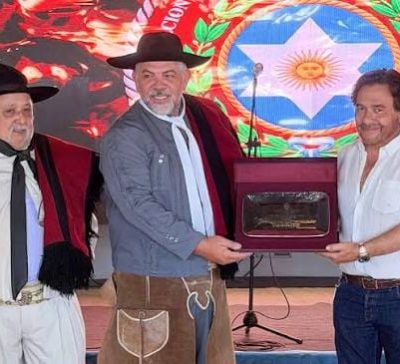 Sáenz acompañó en los festejos por los 80 años de los Gauchos de Güemes