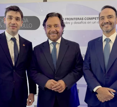 Sáenz en el ciclo Democracia y Desarrollo: “Argentina no genera seriedad ni confianza si cada gobierno que llega cambia las reglas de juego”