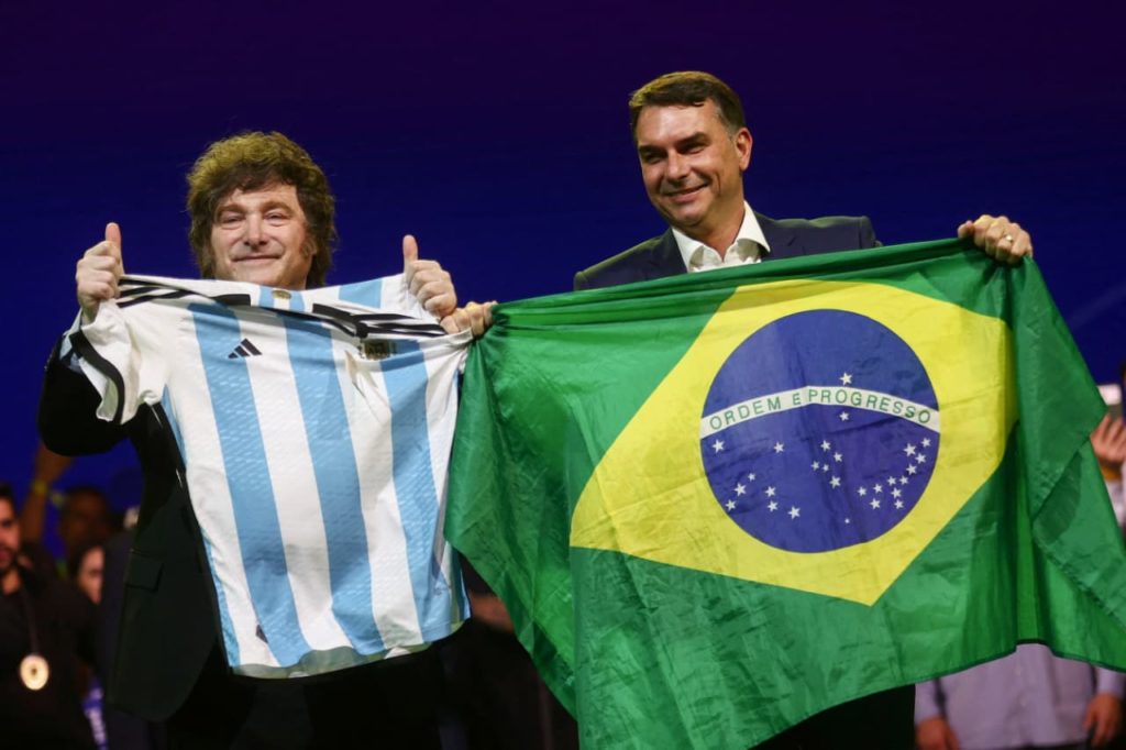 «La Libertad Avanza en Brasil»: el oficialismo celebró el triunfo de Bolsonaro y se ilusiona con tener un nuevo aliado